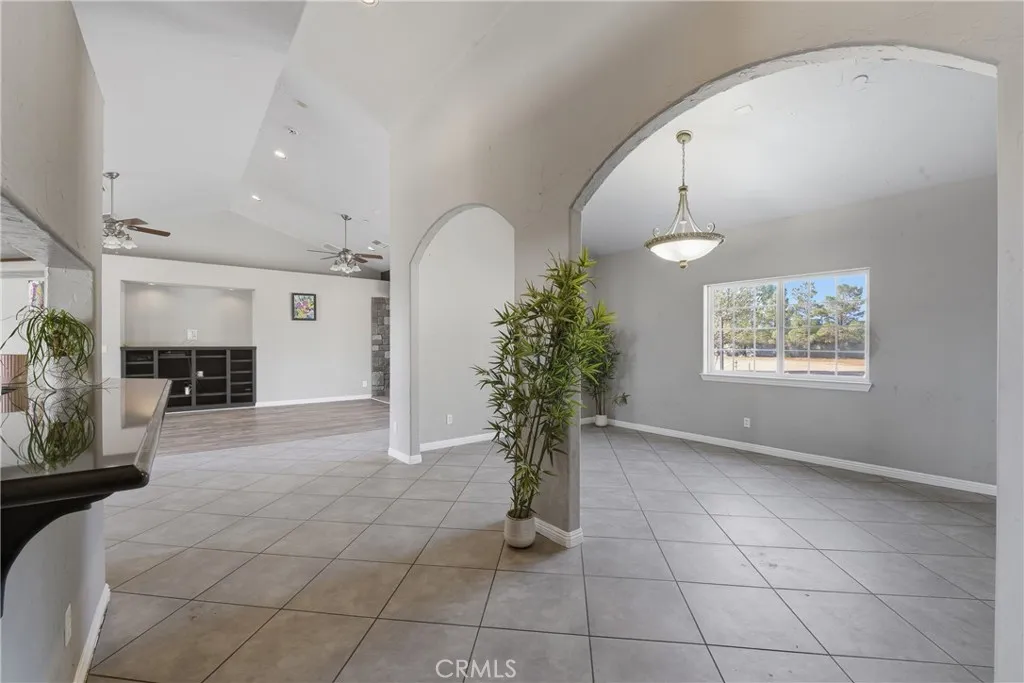 49239 80th Street W, Lancaster, California 93536 home-pic-16